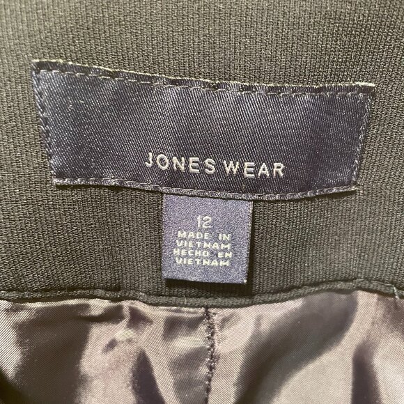 JONES WEAR SIZE 12 NAVY SUIT FULLY LINED JACKET WITH TIES AND SLACKS - Picture 13 of 16